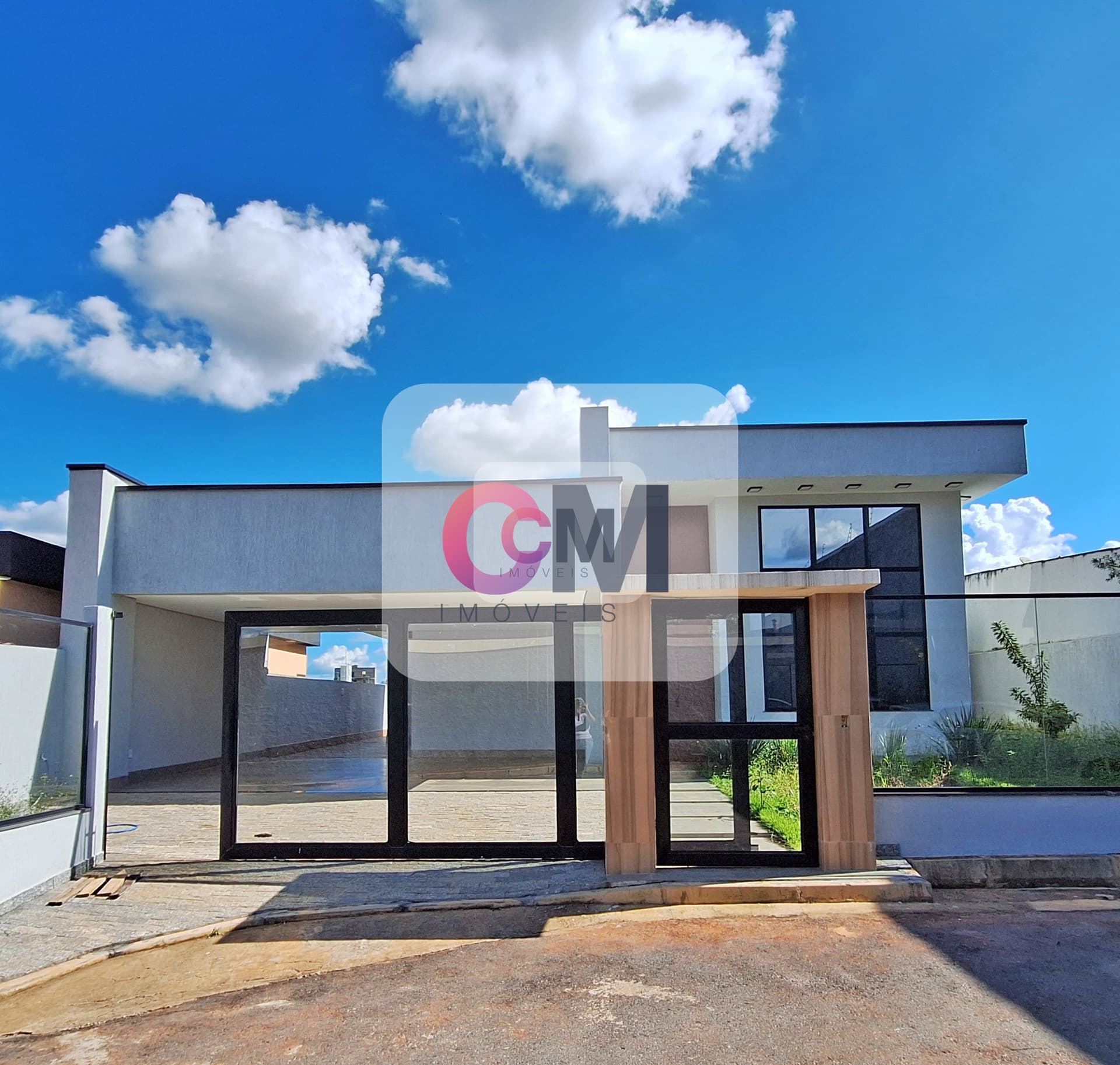 MAGNÍFICA CASA MODERNA, EM VICENTE PIRES-DF